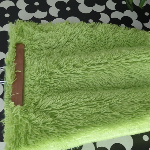 Fluffy Lime Green Shaggy Pillowcase - Picture 8 of 8